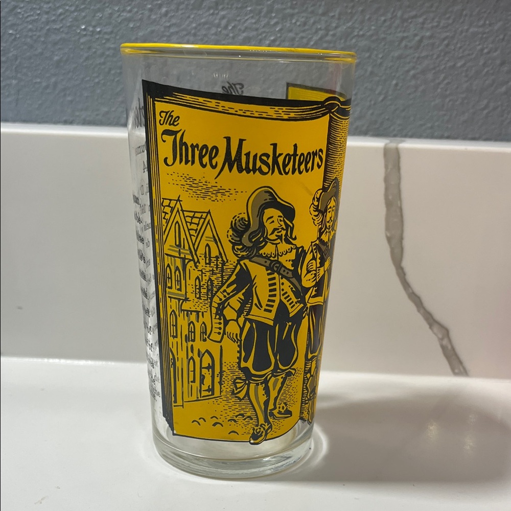 Source Unknown Yellow Three Musketeers Glass